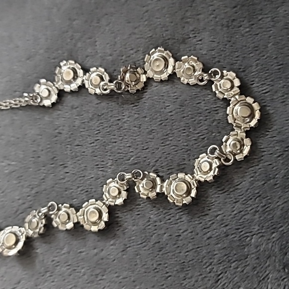 Cezanne Daisy Rhinestone Necklace - Picture 5 of 5